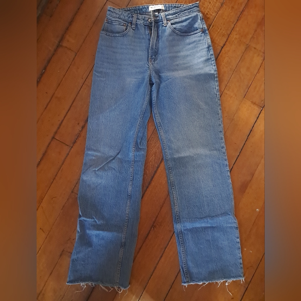 Abercrombie 90s Relaxed Jeans Curve Love fit, size 4 Long